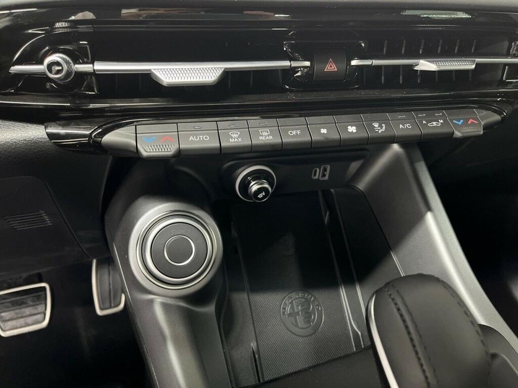 Alfa Romeo Tonale SPECIALE 1.3 MULTI-AIR PHEV 280 CV Q4 4WD 5P AUT Segunda mano