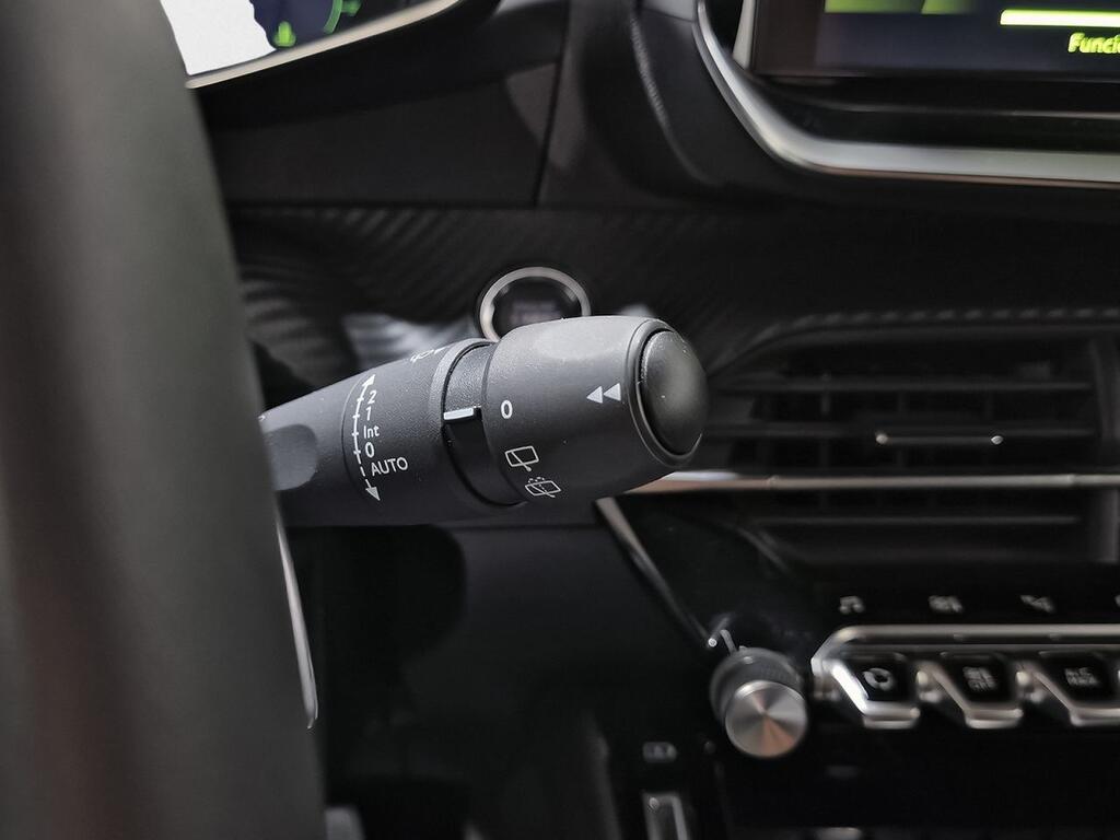 Peugeot 2008 Allure Pack BlueHDI 130 S&S EAT8 Segunda mano