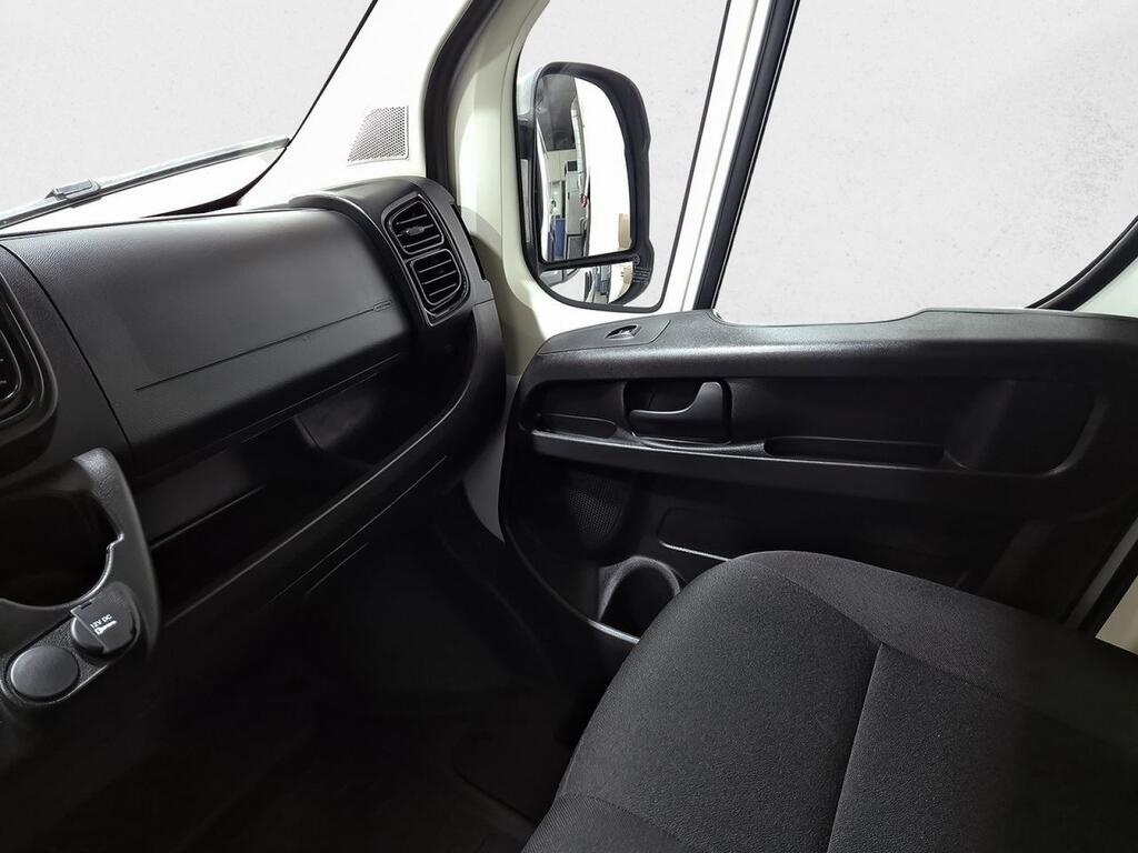 Citroën Jumper * JUMPER 2.2 BHDI 103KW L3H2 3.5T 4P Segunda mano
