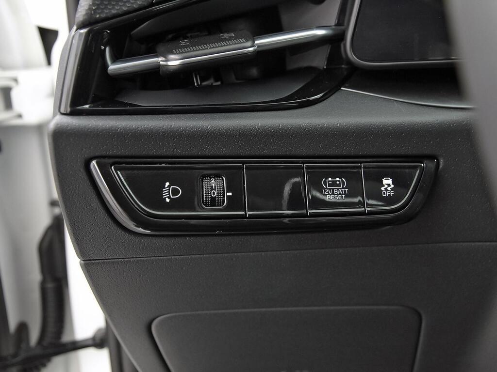 Kia Niro 1.6 GDi HEV 104kW (141CV) Drive Segunda mano