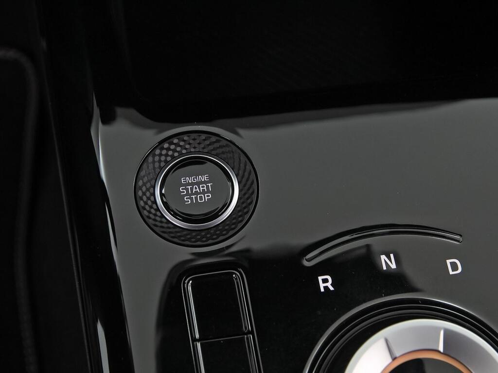 Kia Niro 1.6 GDi HEV 104kW (141CV) Drive Segunda mano