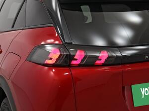 Peugeot 2008 Allure Pack Puretech 130 S&S 6 Vel. MAN 33