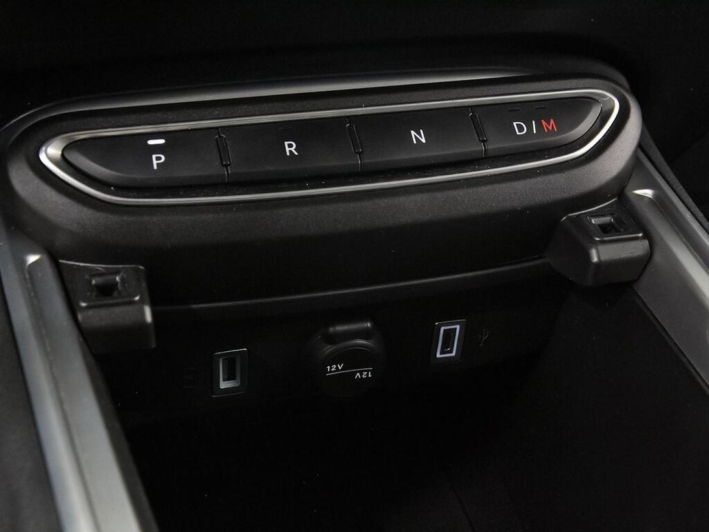 Jeep Avenger 1.2 eHybrid 74kW (100CV) Altitude Segunda mano