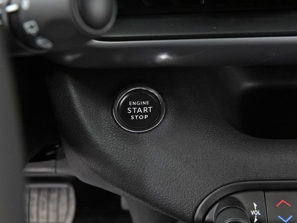 Jeep Avenger 1.2 eHybrid 74kW (100CV) Altitude Segunda mano