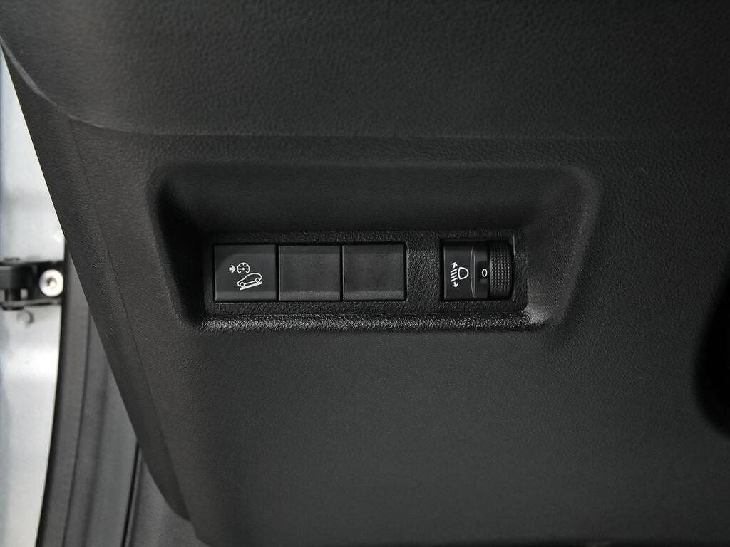 Jeep Avenger 1.2 eHybrid 74kW (100CV) Altitude Segunda mano