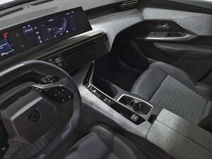 Peugeot 3008 Hybrid 1.2 100KW Allure eDCS6 31