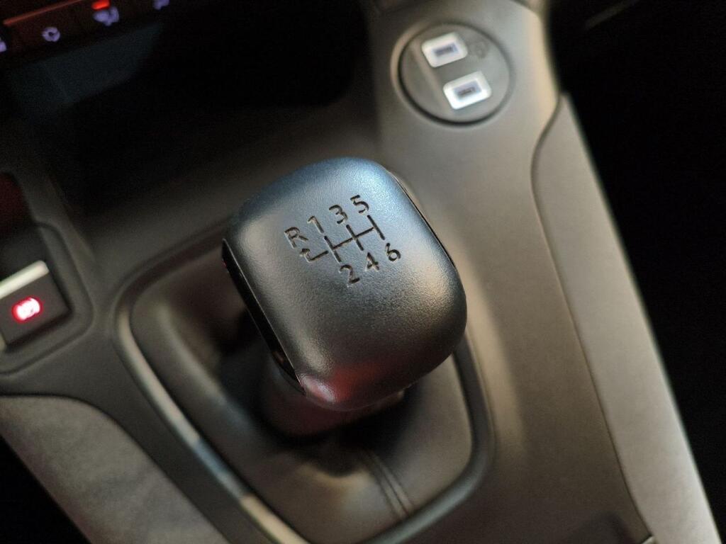 Peugeot Rifter 1.5 BLUEHDI 100CV ALLURE BUSINESS STD 4P Segunda mano