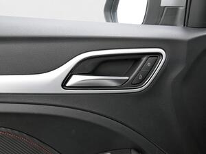 MG ZS 1.5 Luxury 14