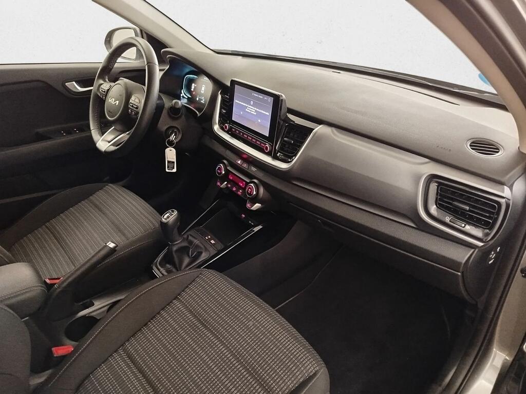 Kia Stonic SUV 1.0 T-GDI MHEV IMT 74KW DRIVE 100 5P Km0