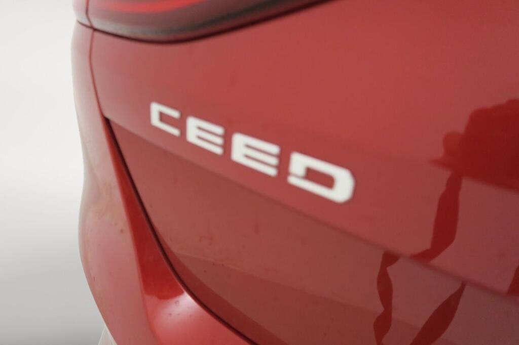 Kia Ceed Berlina 1.0 T-GDI 74KW DRIVE 100 5P Segunda mano