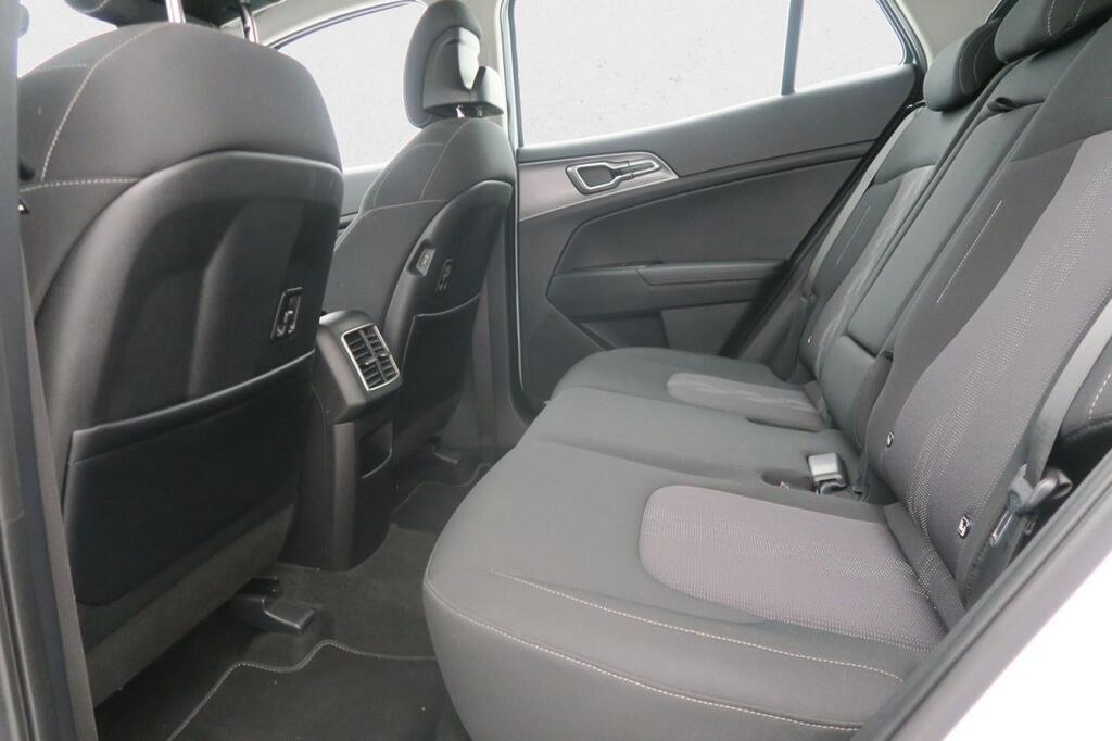 Kia Sportage SUV 1.6 CRDI MHEV 100KW DRIVE 136 5P Segunda mano