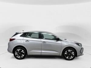 Opel Grandland 1.2 Turbo Design & Tech 3
