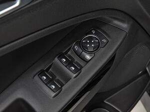 Ford Ecosport 1.0T EcoBoost 92kW (125CV) S&S ST Line 13