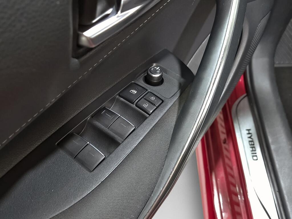 Toyota Corolla 1.8 125H ACTIVE E-CVT TOURING SPORT Segunda mano