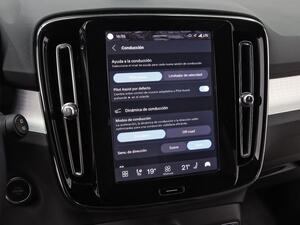 Volvo XC40 2.0 B3 G Core Auto 27