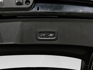 Volvo XC40 2.0 B3 G Core Auto 36