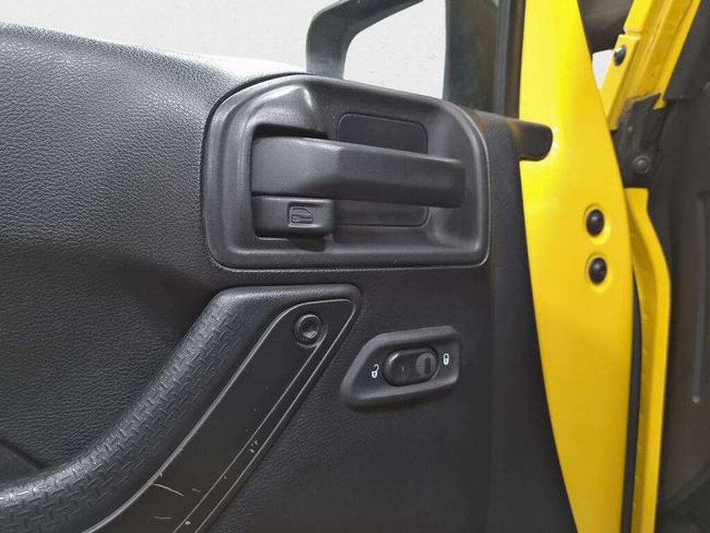 Jeep Wrangler WRANGLER 2.8 CRD SPORT 3P Segunda mano