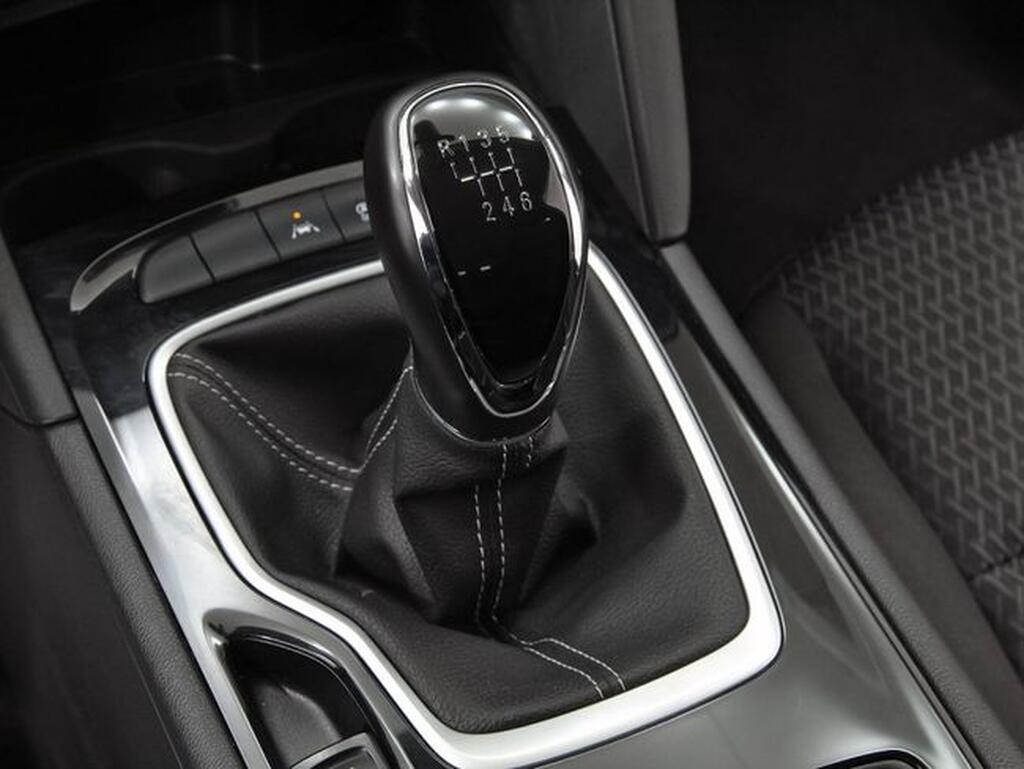 Opel Insignia INSIGNIA ST 1.5D DVH 122 BUSINESS EDITION 5P 32
