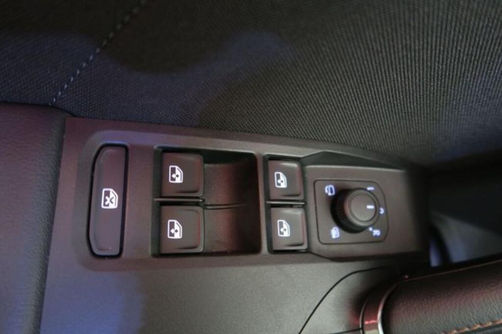 CUPRA León LEON ST 1.5 ETSI MHEV 150 DSG 5P Segunda mano