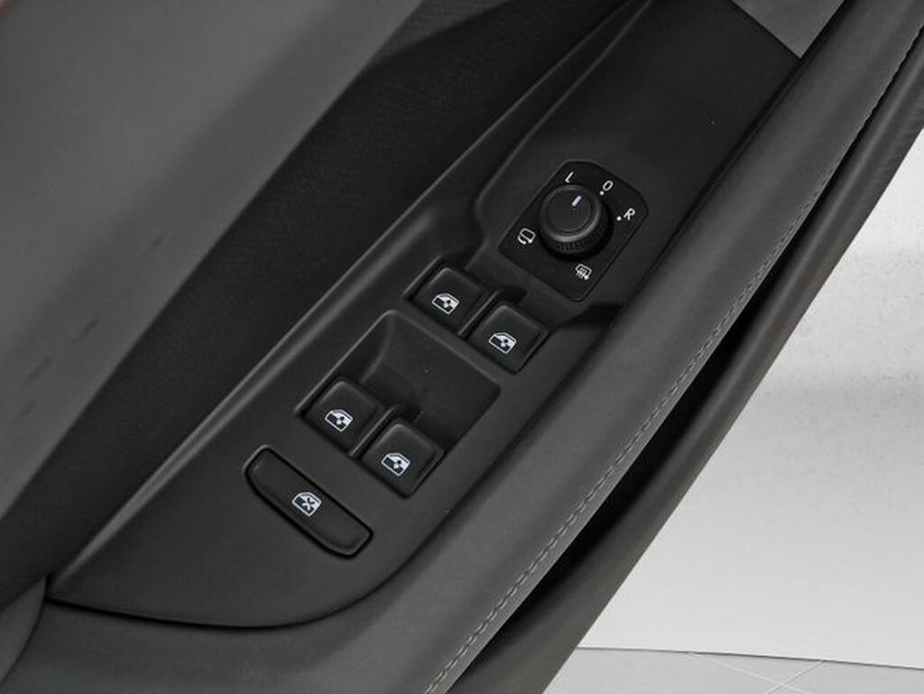 CUPRA Terramar TERRAMAR 1.5 ETSI MHEV 150 DSG 5P Segunda mano