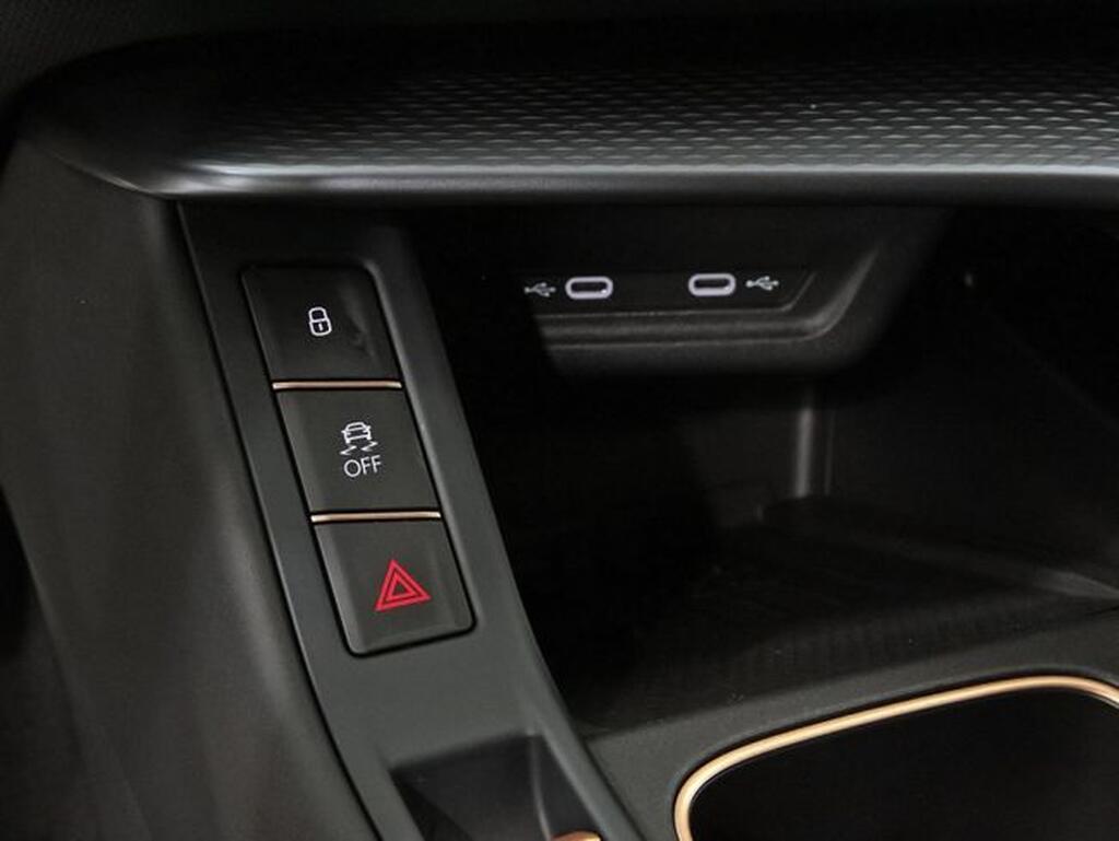 CUPRA Terramar TERRAMAR 1.5 ETSI MHEV 150 DSG 5P Segunda mano