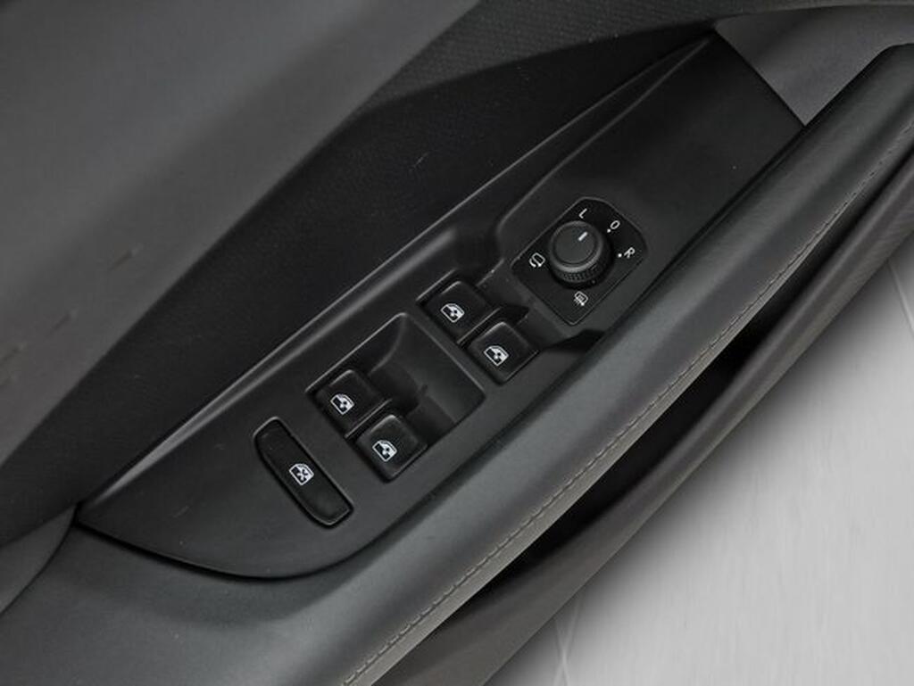 CUPRA Terramar TERRAMAR 1.5 PHEV 204 DSG 5P Segunda mano