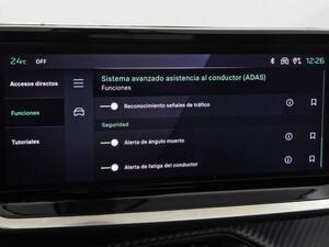 Peugeot 2008 2008 1.5 BLUEHDI 130 S&S GT AUTO 5P 31