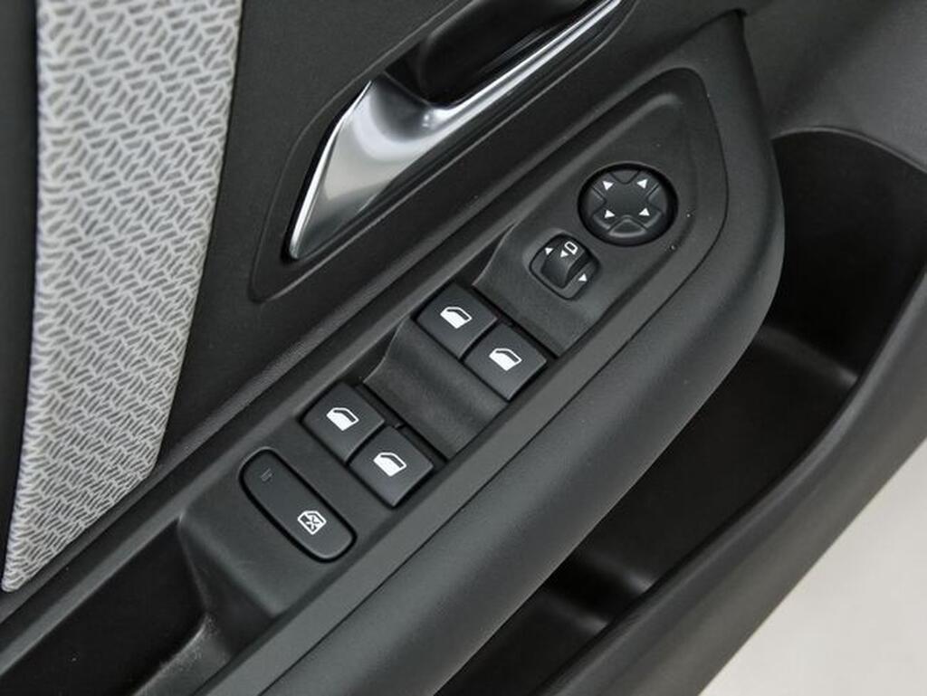 Citroën C4 C4 1.2 PURETECH 130 PLUS 5P Segunda mano