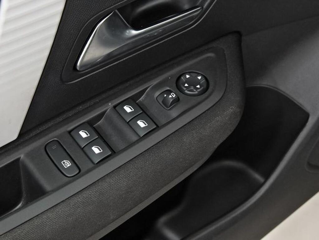 Citroën C4 C4 1.2 HYBRID MHEV 136 EDCS6 PLUS 5P Segunda mano
