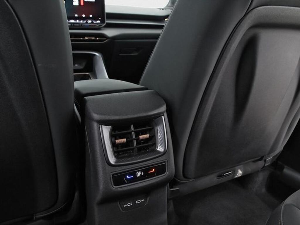 CUPRA Terramar TERRAMAR 1.5 ETSI MHEV 150 DSG 5P Segunda mano