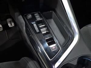 Peugeot 3008 3008 1.2 PURETECH 130 CV  S&S GT AUTO 5P 29