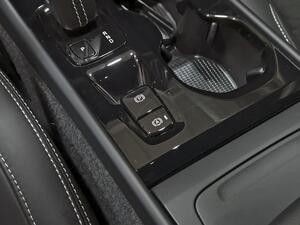 Volvo XC40 XC40 2.0 B3 R-DESIGN AUTO 5P 26