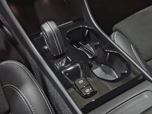 Volvo XC40 XC40 2.0 B3 R-DESIGN AUTO 5P 27