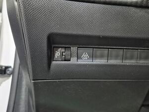 Peugeot 208 208 1.2 PURETECH 100 ALLURE 5P 12