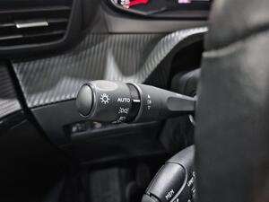 Peugeot 208 208 1.2 PURETECH 100 ALLURE 5P 14