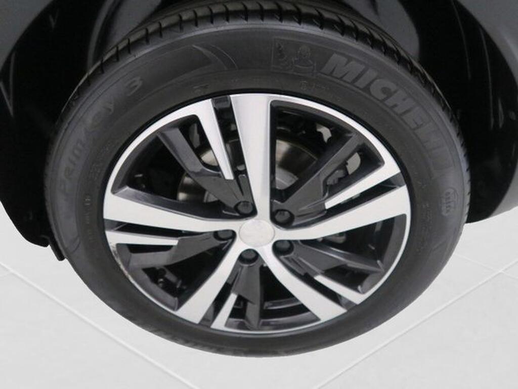 Peugeot 3008 3008 GT LINE 1.2 PURETECH 130CV MAN 5P Segunda mano