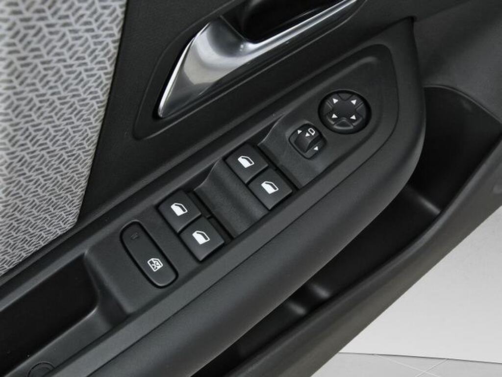 Citroën C4 C4 1.2 PURETECH 130 PLUS 5P Segunda mano