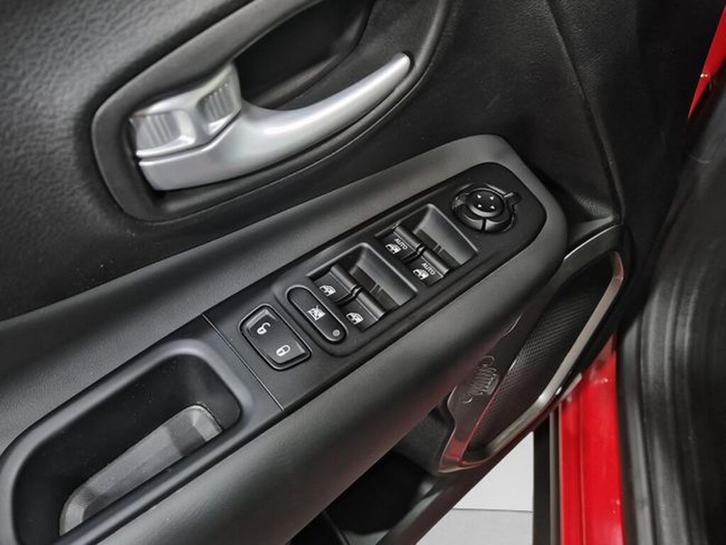 Jeep Renegade RENEGADE 1.5 MHEV 130 LIMITED FWD DDCT 5P Segunda mano