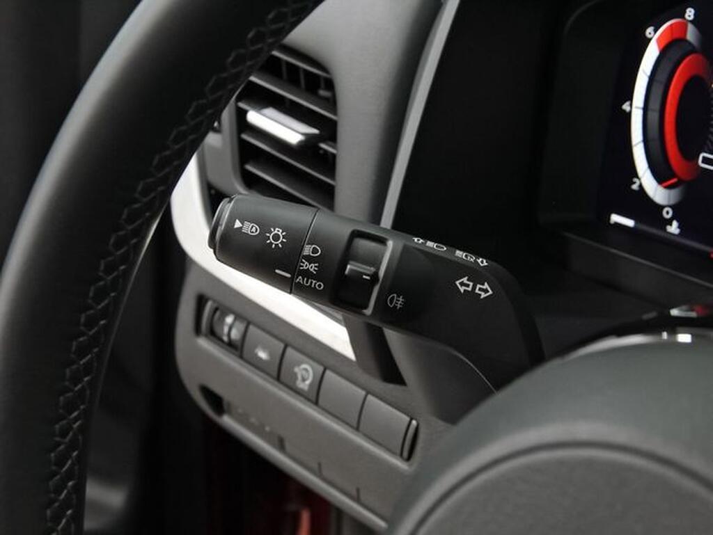 Nissan Qashqai QASHQAI 1.3 DIG-T MHEV 158CV N-CONNECTA DCT 5P(BITONO) Segunda mano