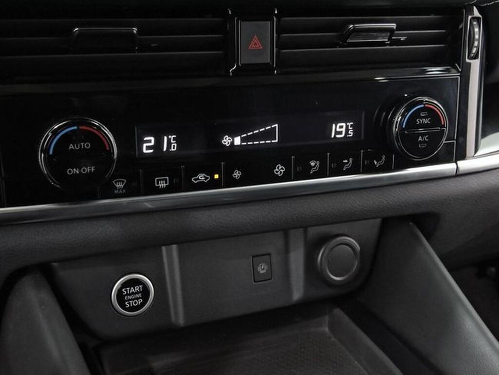 Nissan Qashqai QASHQAI 1.3 DIG-T MHEV 158CV N-CONNECTA DCT 5P(BITONO) Segunda mano