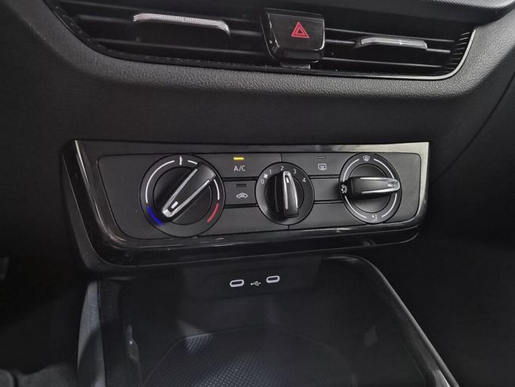 Skoda Fabia FABIA 1.0 MPI 80 AMBITION 5P (PACK AMBITION PLUS) 23