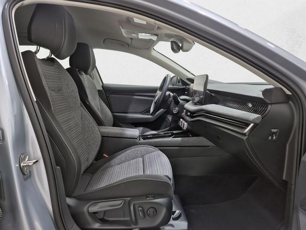 Skoda Superb SUPERB COMBI 1.5 TSI MHEV 150 DSG SELECTION 5P Segunda mano