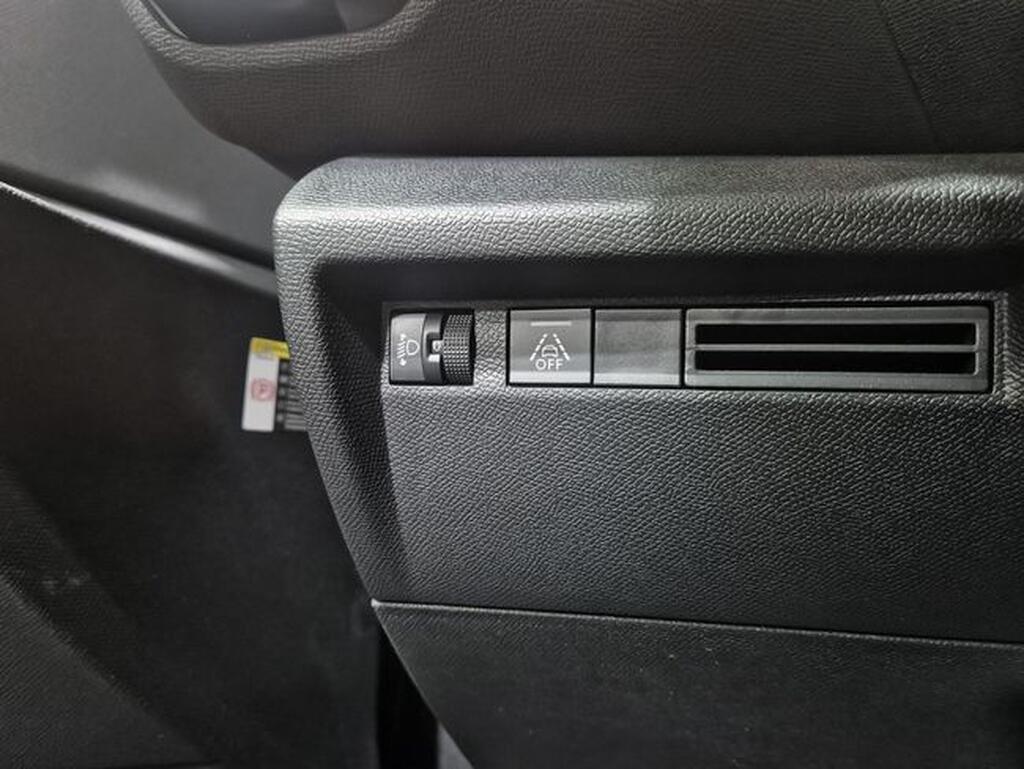Citroën C4 C4 1.2 HYBRID MHEV 110 EDSC6 PLUS 5P (KMO) 13
