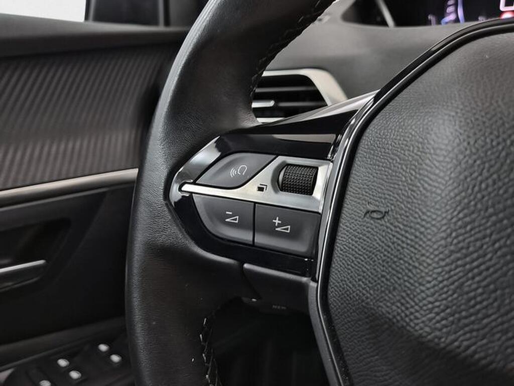 Peugeot 5008 5008 1.2 PURETECH 130 S&S ALLURE 5P 7 PLAZAS Segunda mano