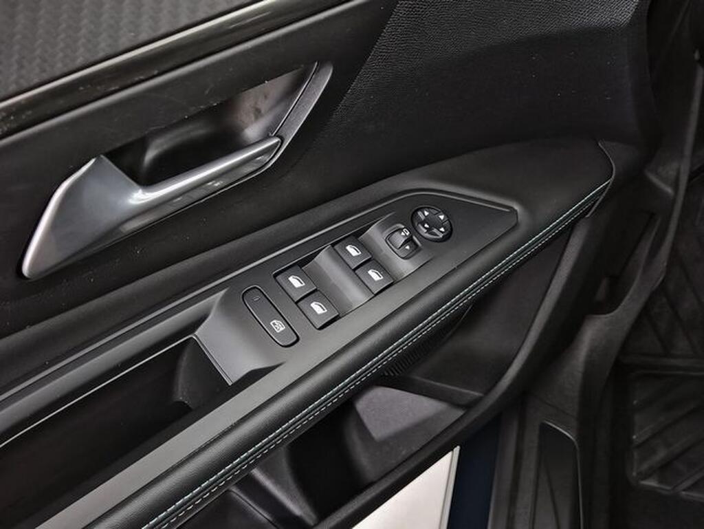 Peugeot 5008 5008 1.2 PURETECH 130 S&S ALLURE 5P 7 PLAZAS Segunda mano