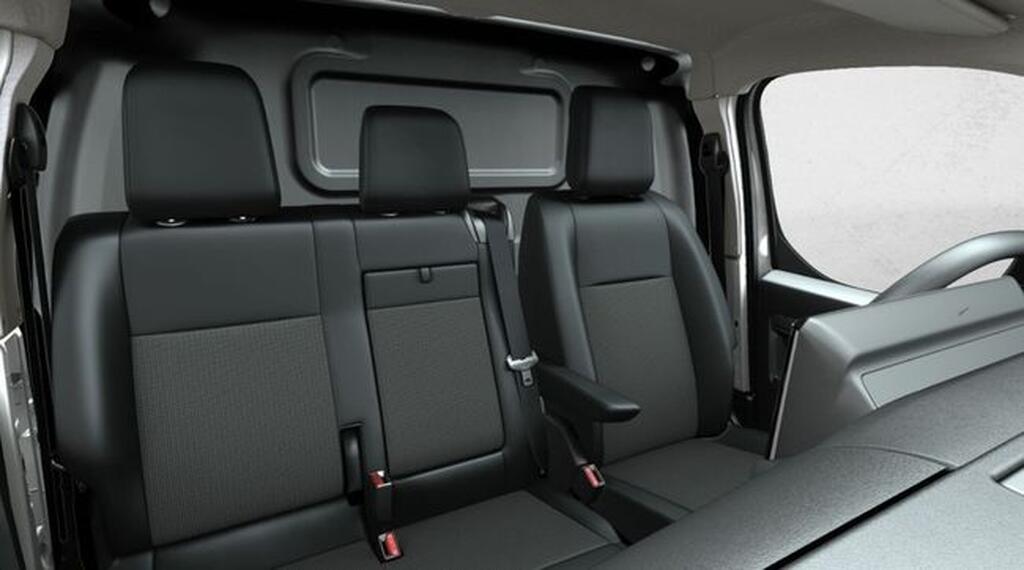 Opel Vivaro Vivaro Furgón 1.5 BlueHDi 120 S&S BVM6 €6.4 Nuevo