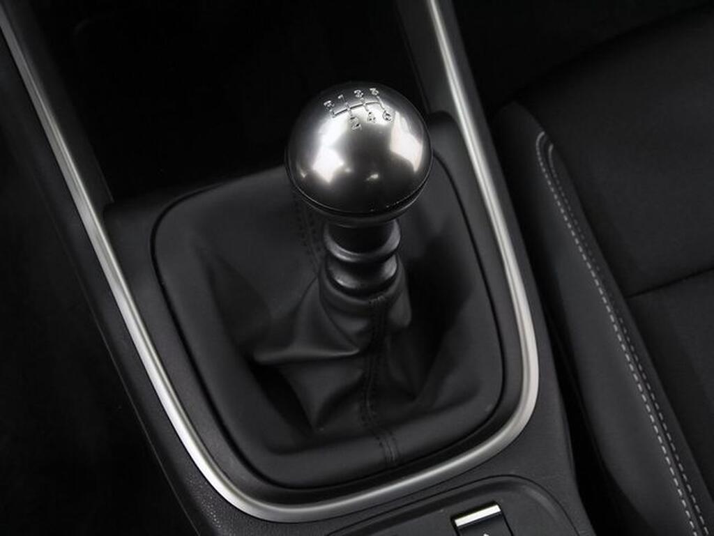 Jeep Avenger AVENGER 1.2 G 100 ALTITUDE 5P Segunda mano