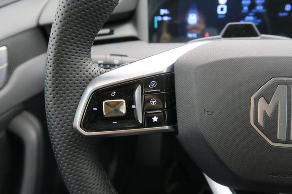 MG S5 MGS5 LUXURY EV 64KWH 231 CV Segunda mano