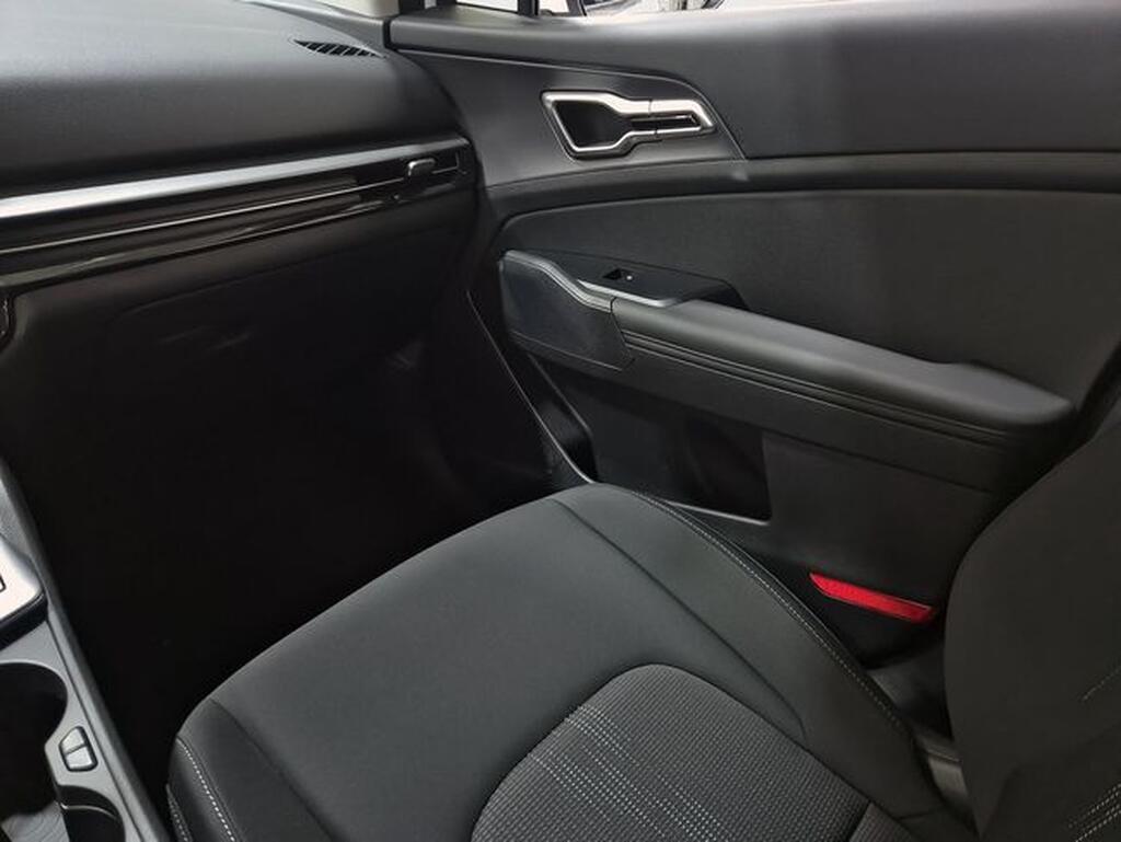 Kia Sportage SPORTAGE 1.6 T-GDI HEV DRIVE AUTO 5P Km0