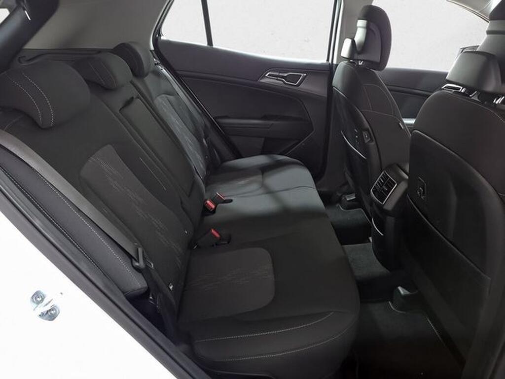 Kia Sportage SPORTAGE 1.6 T-GDI HEV DRIVE AUTO 5P Segunda mano